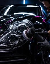 Automobilio poliravimo priemonės