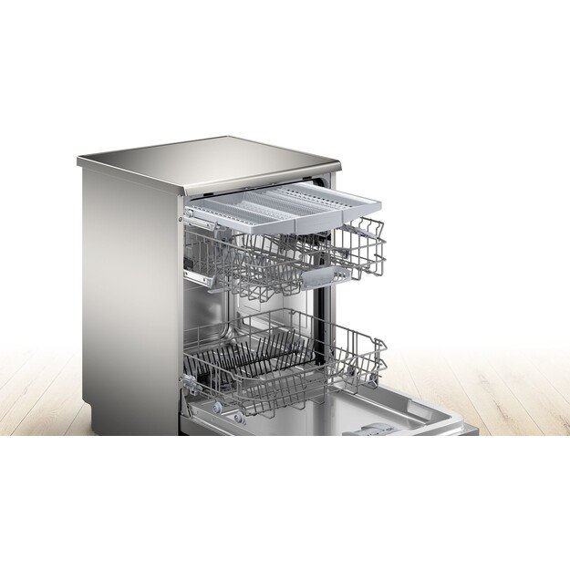 Bosch Serie 4 SMS4HMI07E dishwasher Freestanding 14 place settings D 2