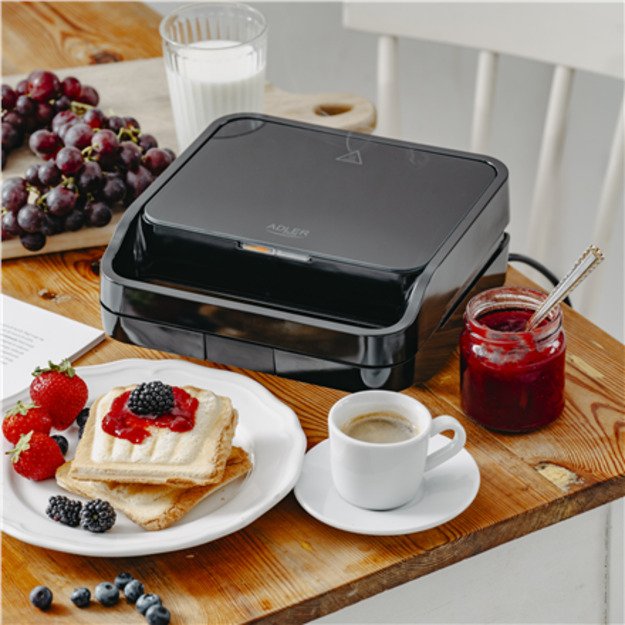 Sandwich maker 2 in 1 | AD 3070b | 850 W | Number of plates 2 | Black