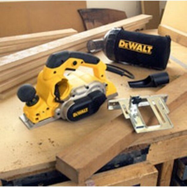 Power planer DeWalt D26500K (82 mm)