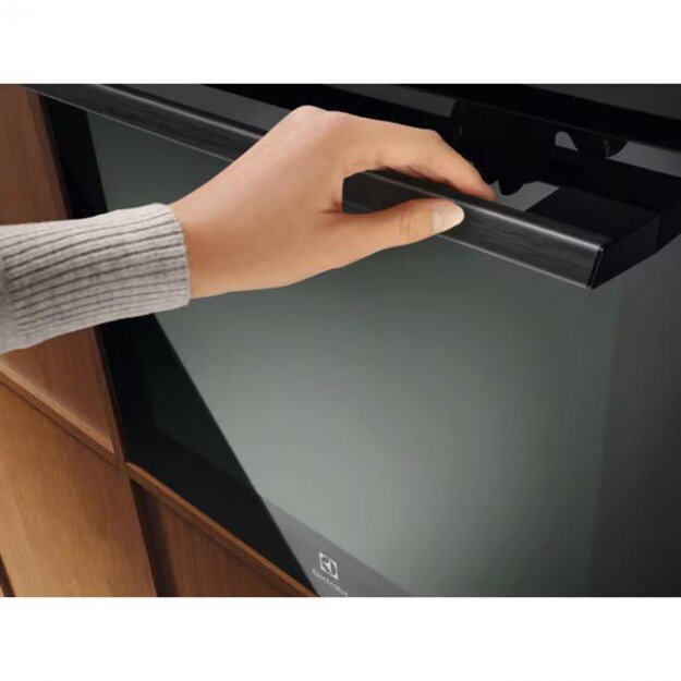 Juodos spalvos orkaitė su pirolize ir garų funkcija Electrolux LOD7P87Z