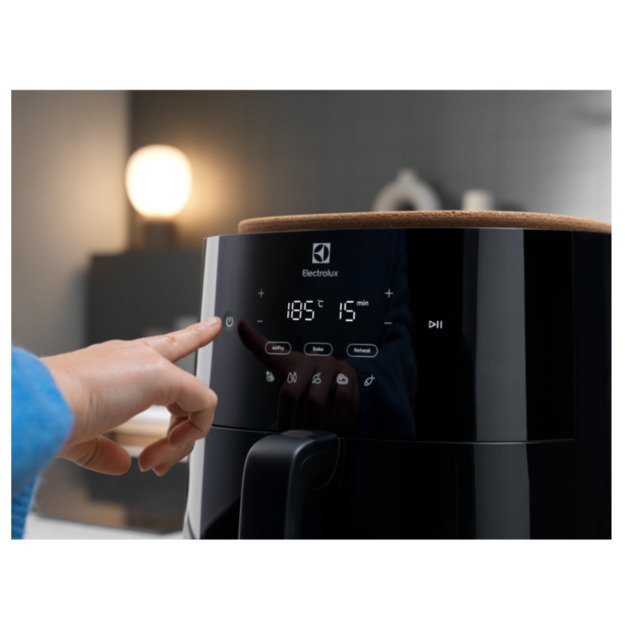Electrolux EAF5B Single 5 L Stand-alone 1500 W Hot air fryer Black 1