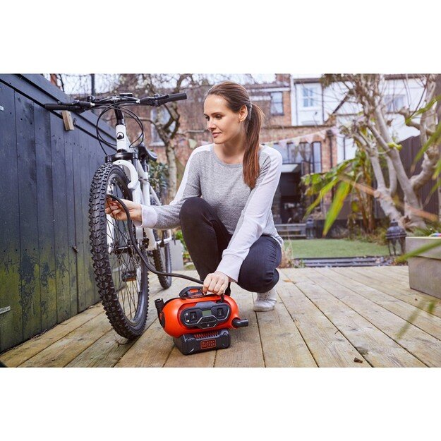 Black and Decker BDCINF18N-QS air compressor 160 l/min AC/Cigar lighter