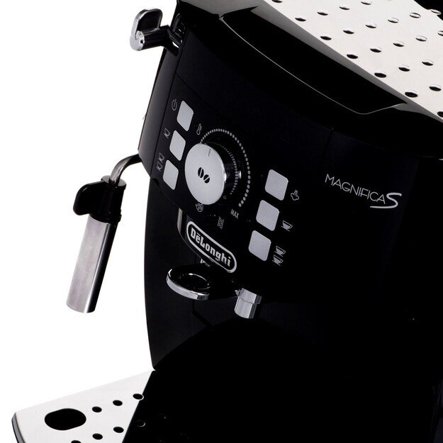 Delonghi | Coffee Maker | Magnifica S | Pump pressure 14 bar | Built-in milk frother | Fully automatic | Black | 1450 W