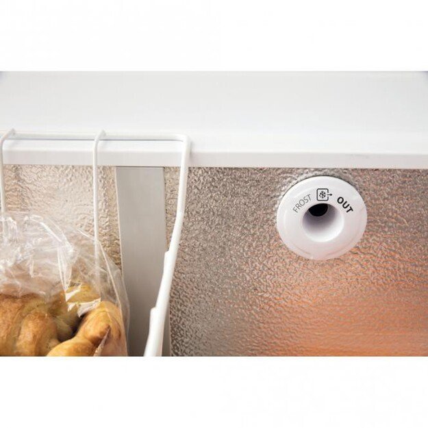 Whirlpool Freezer | WHE31352 FO 3 | Energy efficiency class D | Chest | Free standing | Height 91.6 cm | Total net capacity 312 3