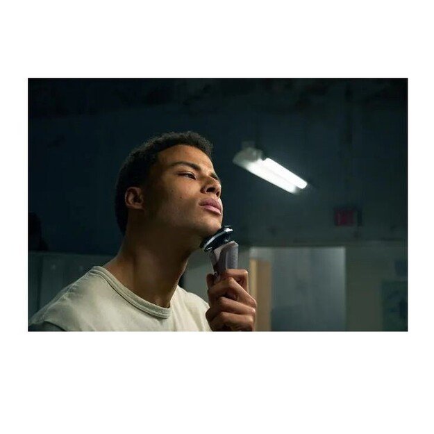 Men s electric shaver, brown + case, Philips 5000 series S5886/38 4