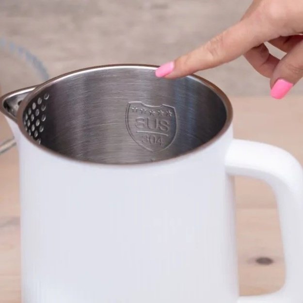 MPM MCZ-115 electric kettle 1.5 L 1800 W White