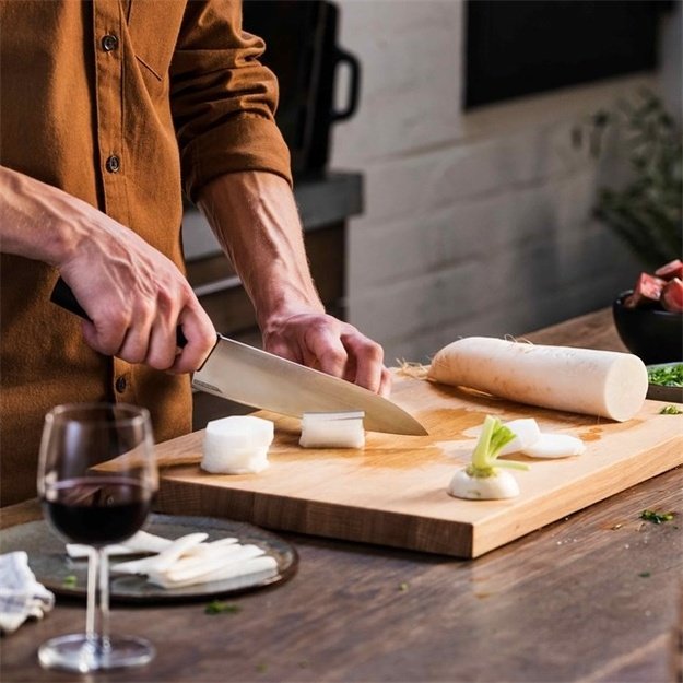 FISKARS CHEF S KNIFE LARGE HARD EDGE