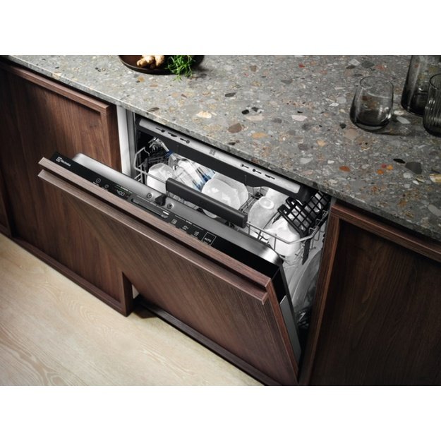 Electrolux EEG69405L Fully built-in 15 place settings