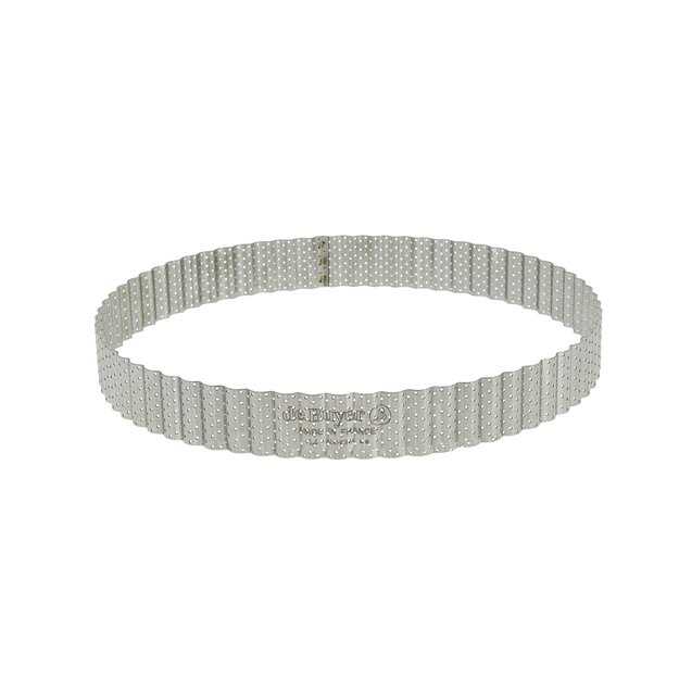 Confectionery rim, perforated, wavy 20 cm, h.3 cm