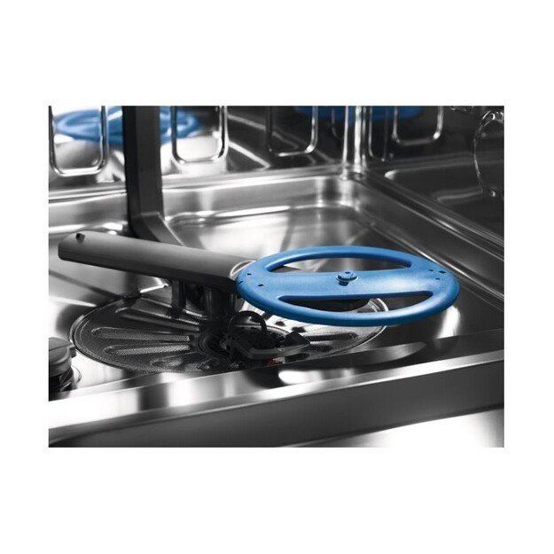 ELECTROLUX EEM48320L 3