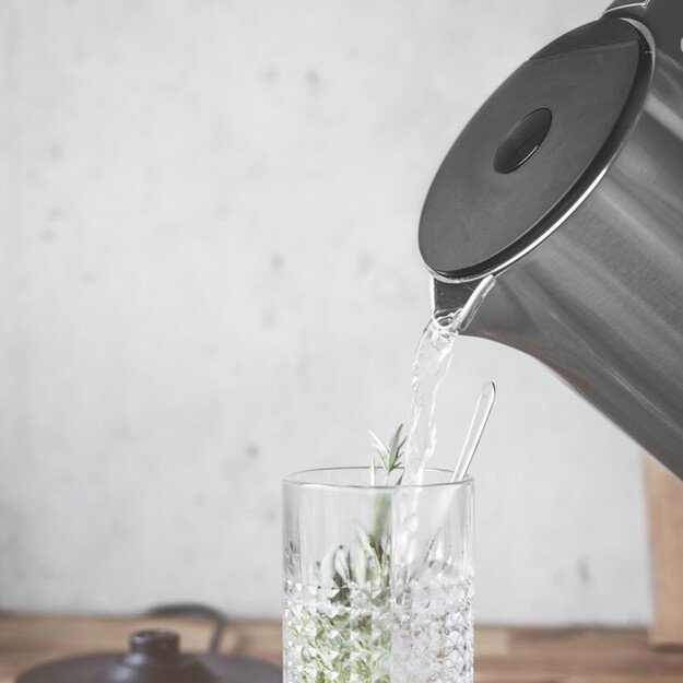 Gastroback 42436 Design Water Kettle Cool Touch 1