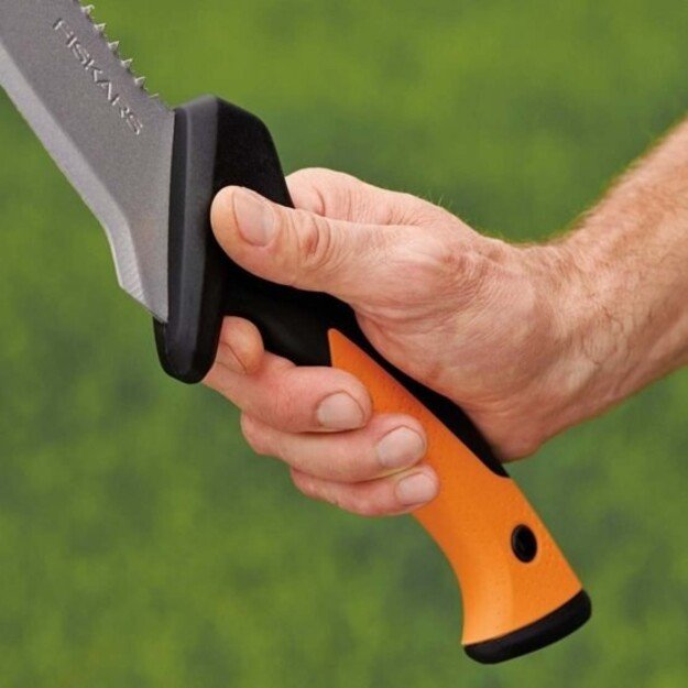 FISKARS CLEAVER WITH SOLID SAW 5