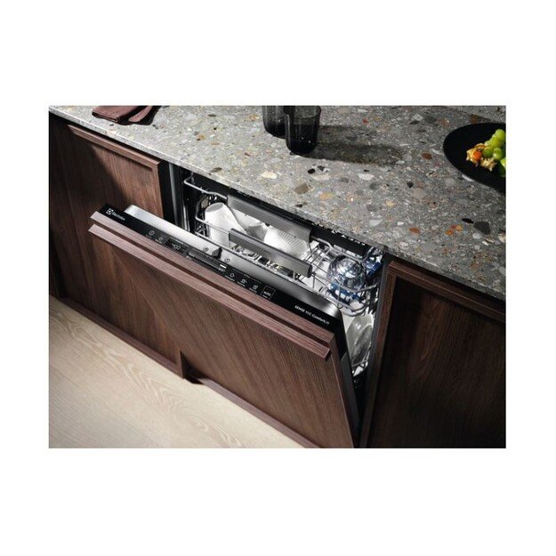 ELECTROLUX EEM48320L