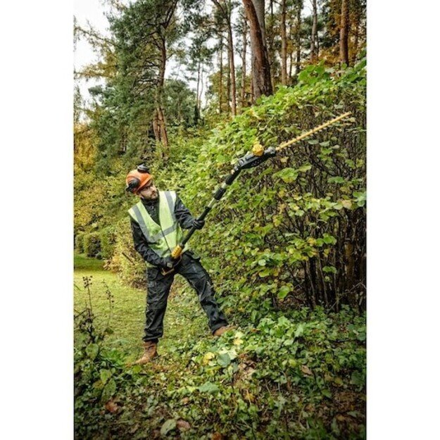 DEWALT HEDGE TRIMMER 18V DCMPH566P1 1x5.0AH ON POLE