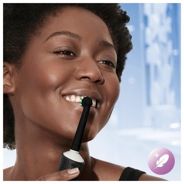 Oral-B Vitality Pro, Adult, Rotating toothbrush, Daily care, Sensitive, Black, 2 min, Battery