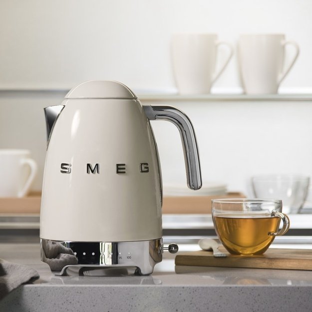 Smeg 50 s Style Kettles KLF04CREU Cream