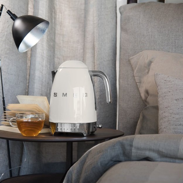 Smeg 50 s Style Kettles KLF04CREU Cream