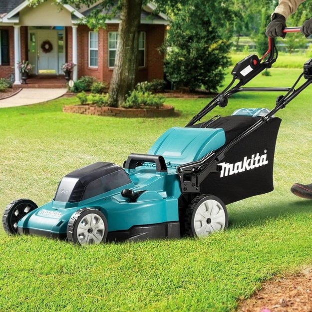 MAKITA. LAWN MOWER 2x18V DLM481Z WITH 48cm DRIVE