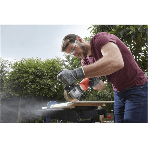 BLACK & DECKER Angle grinder | BEG010-QS | 710 W | 115 mm