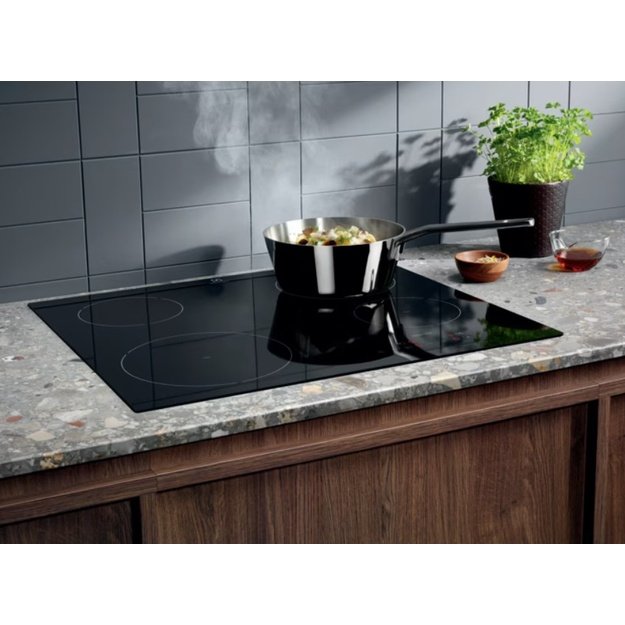 Kaitlentė Electrolux LIB60424CK
