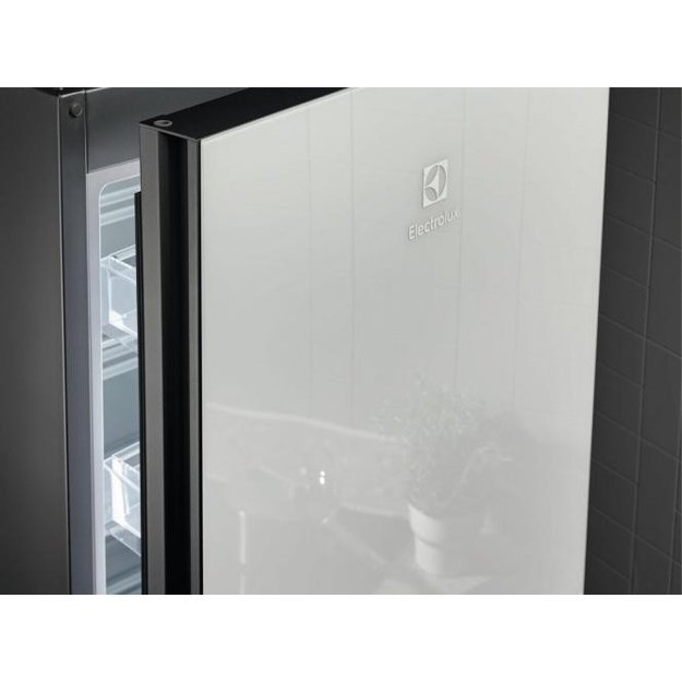 201 cm auk&scaron;čio  balto stiklo durimis No Frost &scaron;aldytuvas su &scaron;aldikliu Electrolux LNT7ME36G2