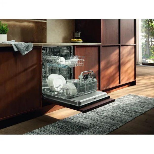60 cm. pločio įmontuojama indaplovė Electrolux E52LC100S
