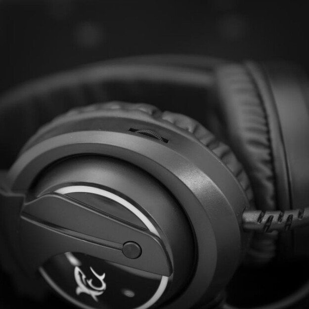 White Shark WOLF GH-2044 2