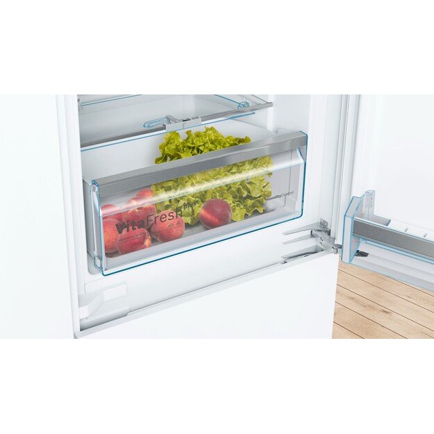 Bosch Serie 6 KIS87AFE0 fridge-freezer Built-in 272 L E White 2