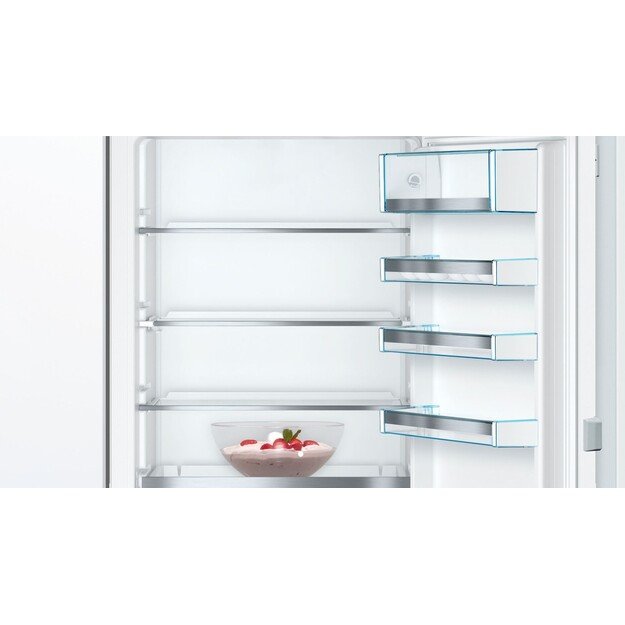 Bosch Serie 6 KIS87AFE0 fridge-freezer Built-in 272 L E White 3