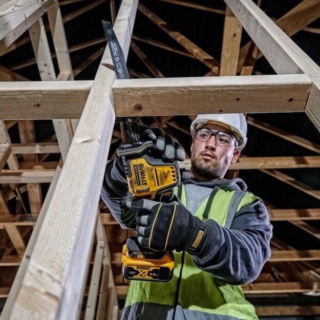 Tiesinis pjūklas 18v bez aku i ład DCS369N-XJ DEWALT