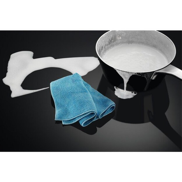 Electrolux EIV83443BW hob White Built-in Zone induction hob 4 zone(s) 2