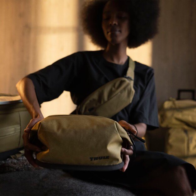 Thule 5438 Aion Toiletry Bag Dark Slate 3