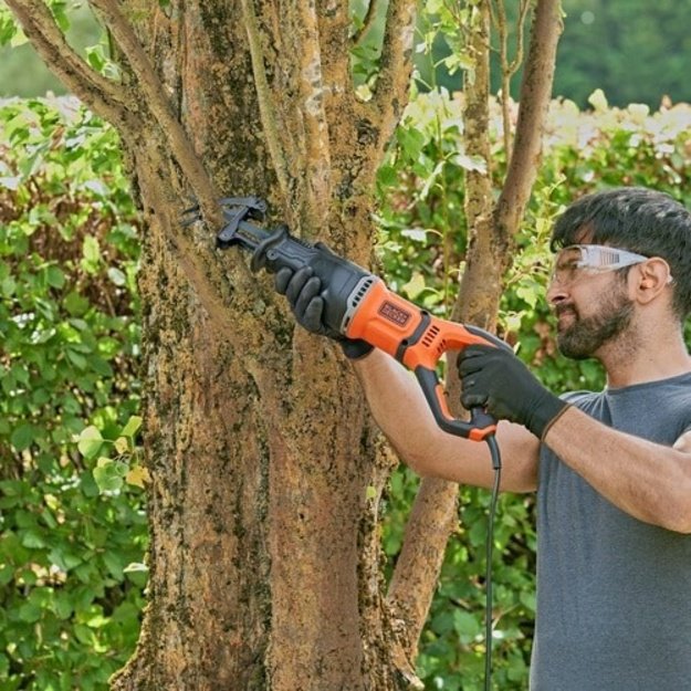 BLACK & DECKER | Reciprocating Saw with Kit Box | BES301K-QS | 750 W