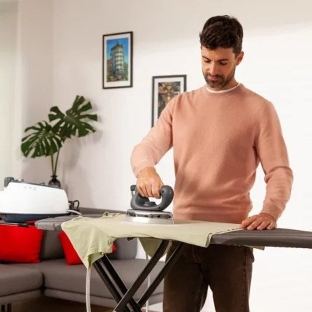 ViledaTotal Reflect Ultimate Plus M ironing board