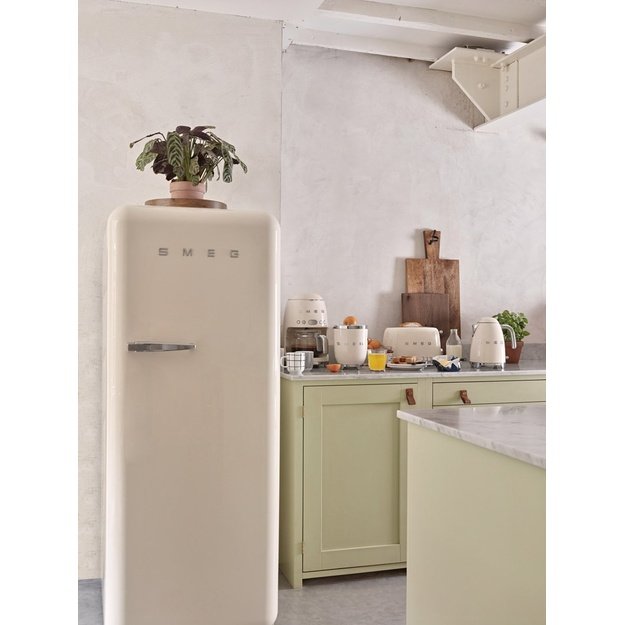 Smeg 50 s Style Drip Filter Coffee Machine DCF02CREU Cream