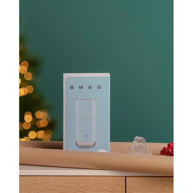 Smeg MFF02CREU milk frother/warmer Automatic milk frother/warmer Cream