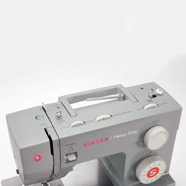 Singer sewing machine 4423 Electric current reinforced Grey