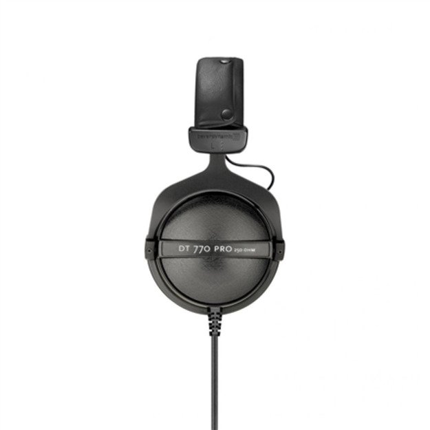 Beyerdynamic | Studio headphones | DT 770 PRO | Wired | On-Ear | Black