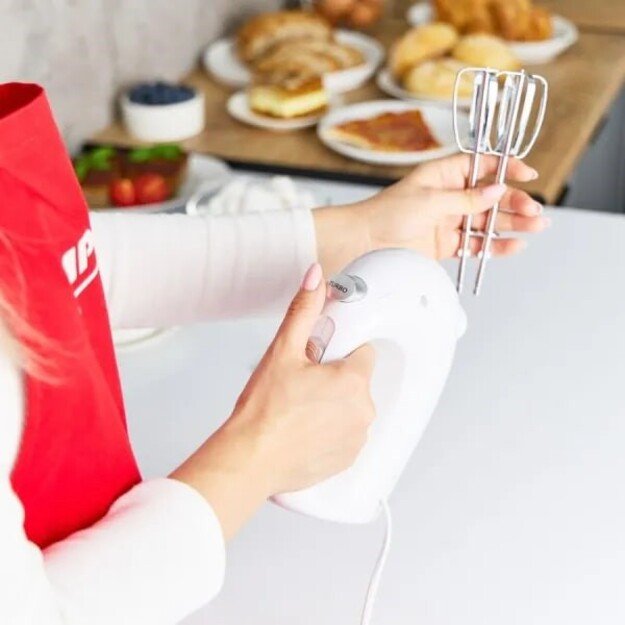 MPM MMR-25 hand mixer white 1