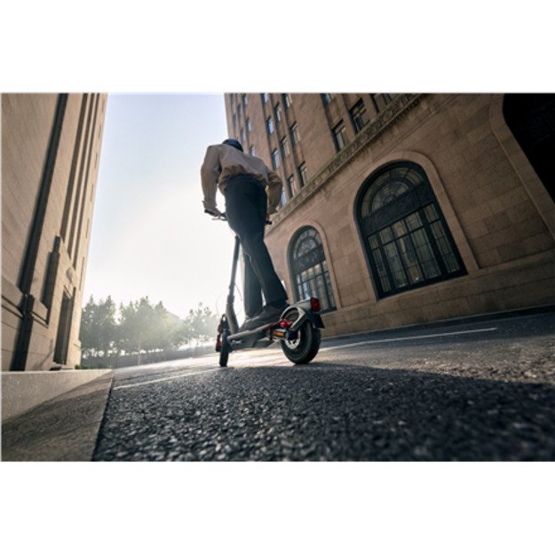 Segway | F3 E | eKickScooter | 1000 W | Up to 25 km/h | 10   | Black 1