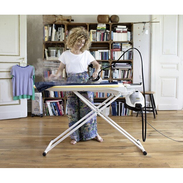 K&auml;rcher SC 4 EasyFix IRON Cylinder steam cleaner 0.8 L 2000 W Black, White