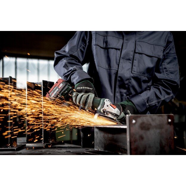 METABO. ANGLE GRINDER WB 18 LT BL 11-125 2x4,0Ah METABOX