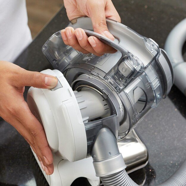 BLACK & DECKER