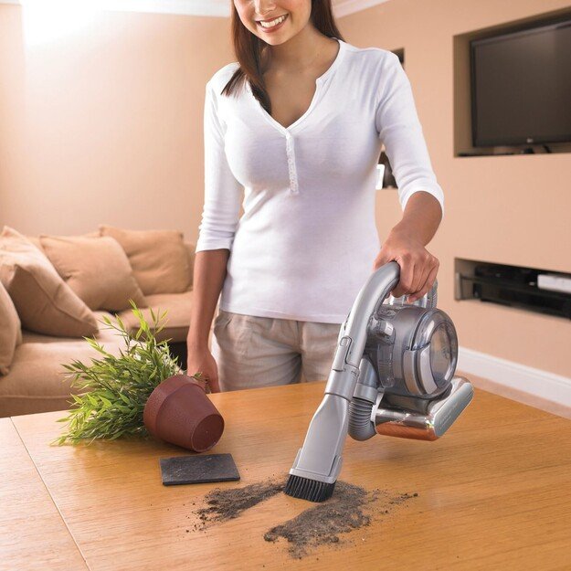 BLACK & DECKER