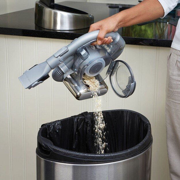 BLACK & DECKER