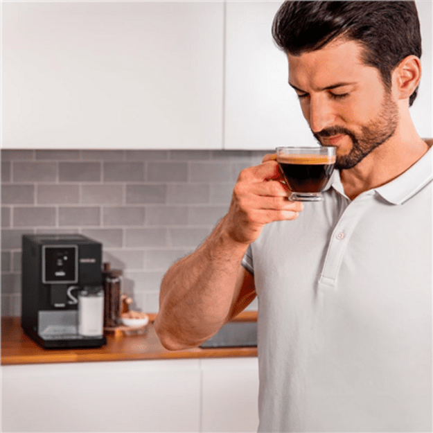 Cecotec Coffee Maker | Cremmaet Compactccino Connected | Pump pressure 19 bar | Built-in milk frother | Super-automatic | Black
