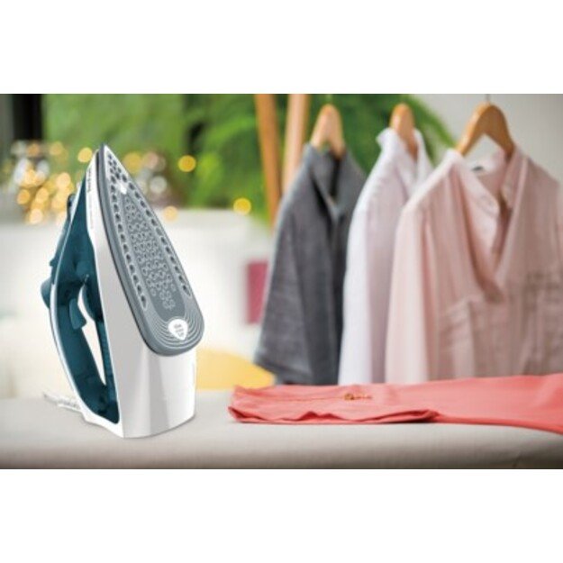 TEFAL | FV2839E0 | Steam Iron | 2400 W | Water tank capacity 270 ml | Continuous steam 40 g 3