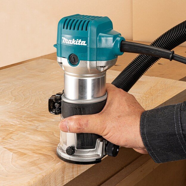 Freza 710W MAKITA RT0702C