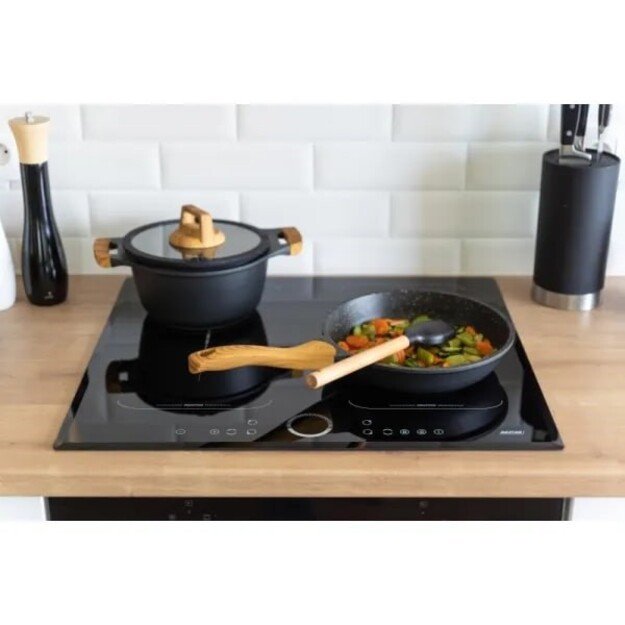 Smile MGK-23 8-piece cookware set with accessories 1